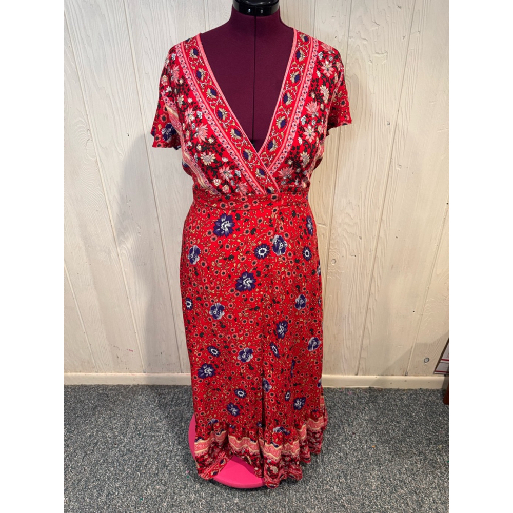 NWT Zesica Floral Maxi Dress Size M Red
